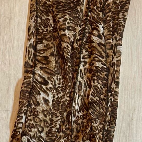 Stylish Leopard Print Fashion Scarf with Statement Beads & Chunky Pearl Accents - Picture 12 of 14